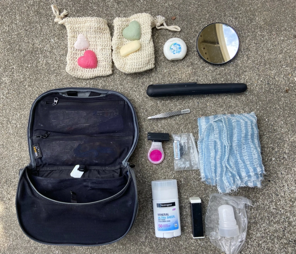 Main toiletry compartment